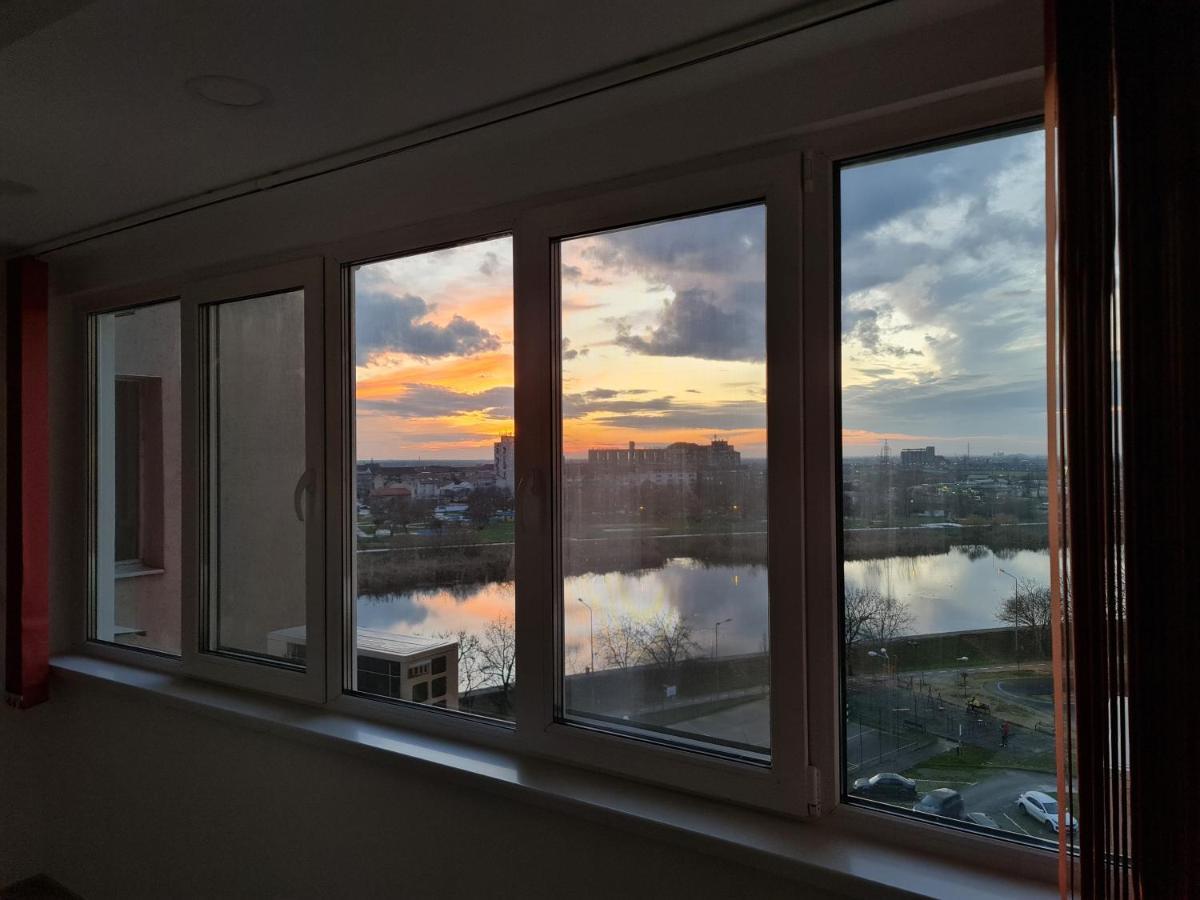 Luxury Panoramic Apartment Oradea Eksteriør billede